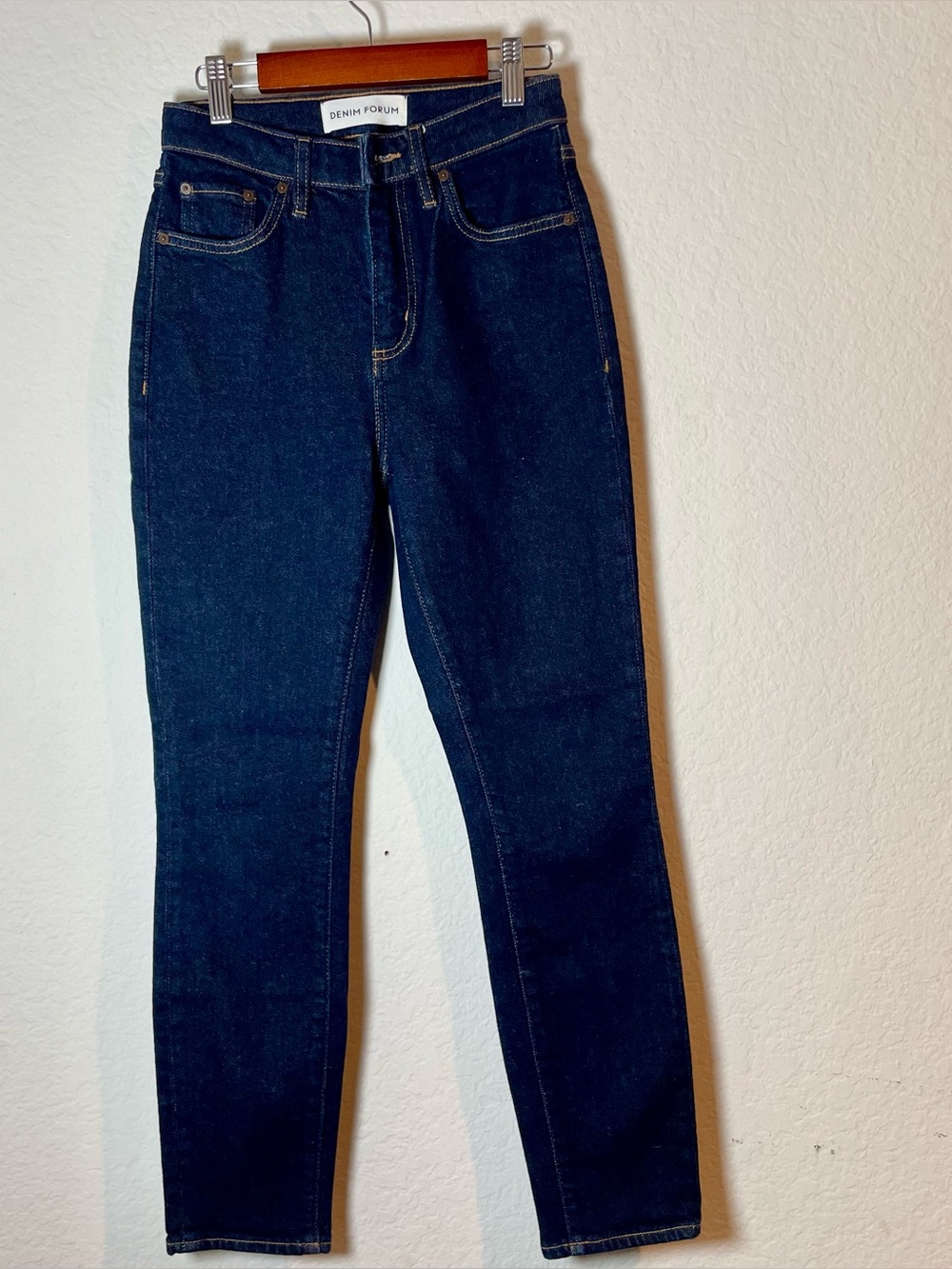 Aritzia Denim Forum High Rise Slim Straight Jeans Dark Indigo Size 25